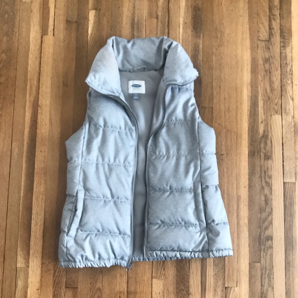 Old Navy. Puff vest
